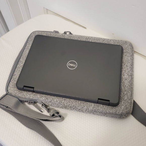 Dagne Dover Gray Neoprene Laptop Bag with Adjustable Strap, Business - Picture 11 of 12